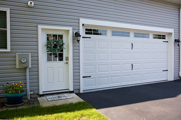 24/7 Emergency Garage Door Panel Replacement experts in Huntsville, TN